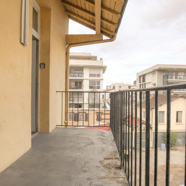 Charming with balcony in the heart of the 7th - Apartment - 13