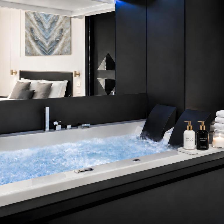 LUX- Spanish Steps 60A Exclusive Suite Apartment - Appartamento Attico - 40