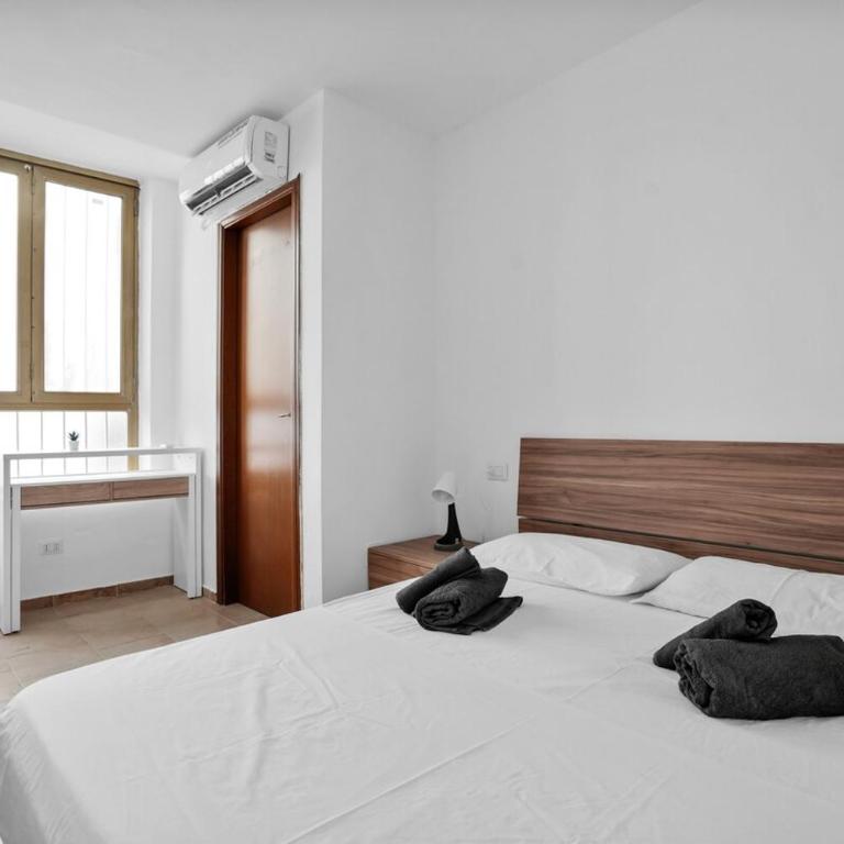 CA7 Luminoso Bilocale Moderno vicino alla stazione - Appartamento con 1 Camera da Letto - 1