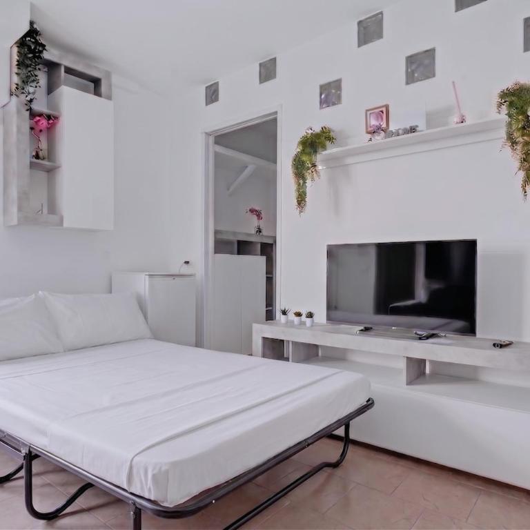 CA7 Luminoso Bilocale Moderno vicino alla stazione - Appartamento con 1 Camera da Letto - 2