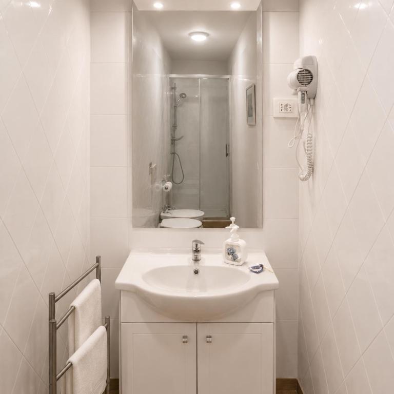 Cinque Terre in Fiore - mytouristhome - Double Room with Private Bathroom - 5