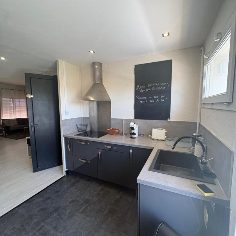 Le Saint pierre Appartement à 5 minutes à pieds du centre-ville - Two-Bedroom Apartment - 4