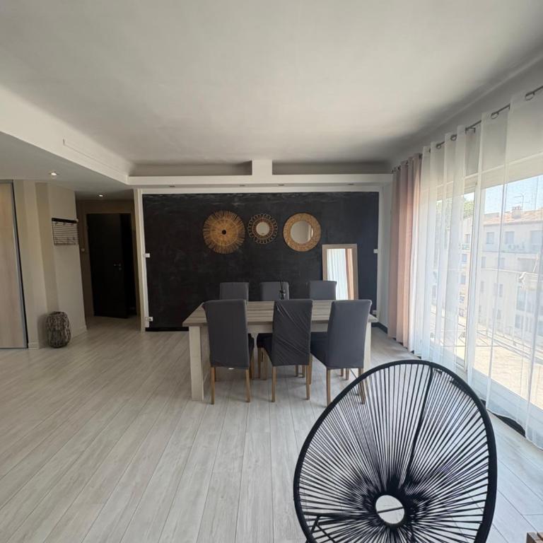 Le Saint pierre Appartement à 5 minutes à pieds du centre-ville - Two-Bedroom Apartment - 10