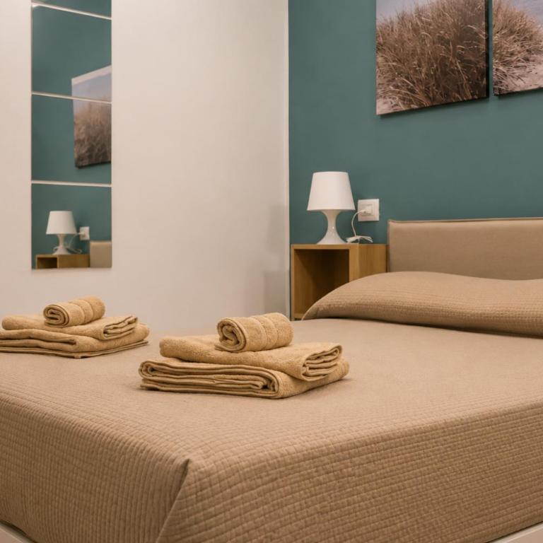 Affittacamere Central Torino - Double Room with Private Bathroom - 3