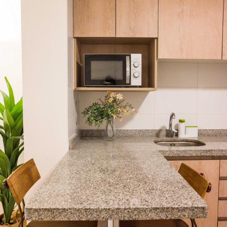 Escape to the Heart of the City with Great Views - Apartment - 13