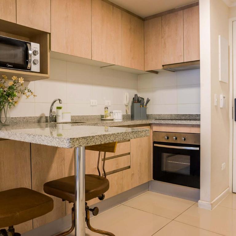 Escape to the Heart of the City with Great Views - Apartment - 8