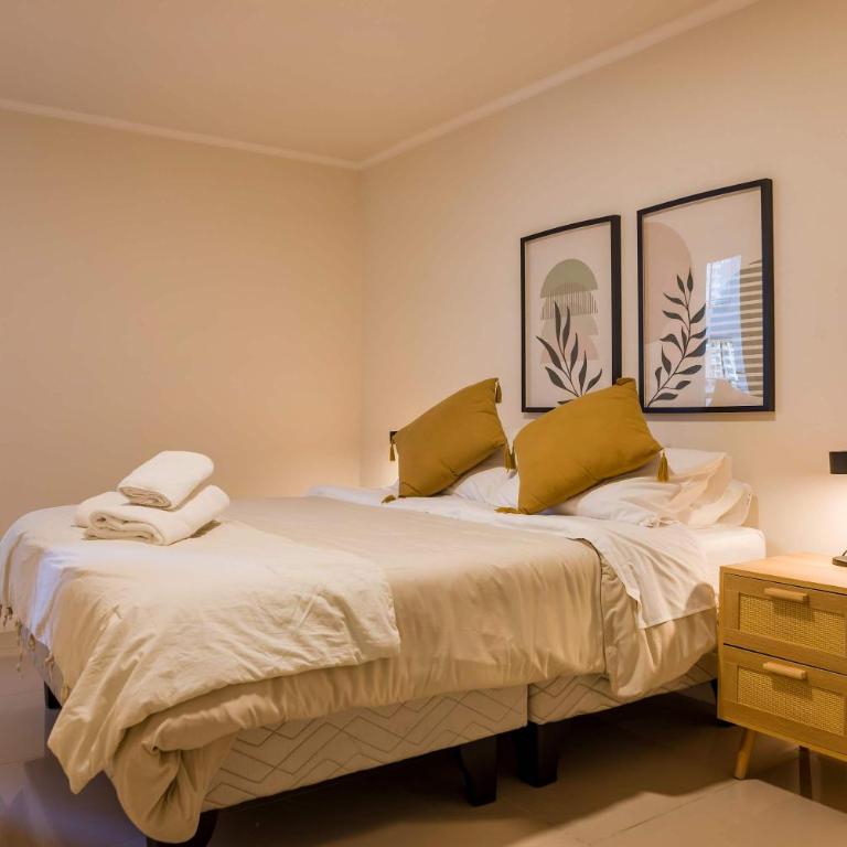 Elegant 1BR Urban Retreat in Santiago Modern Stay - Apartment - 2