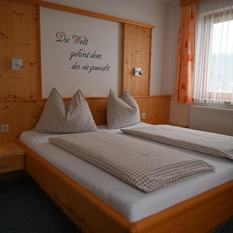 Gästehaus Pürstl-Kocher - Doppelzimmer mit Balkon - 5
