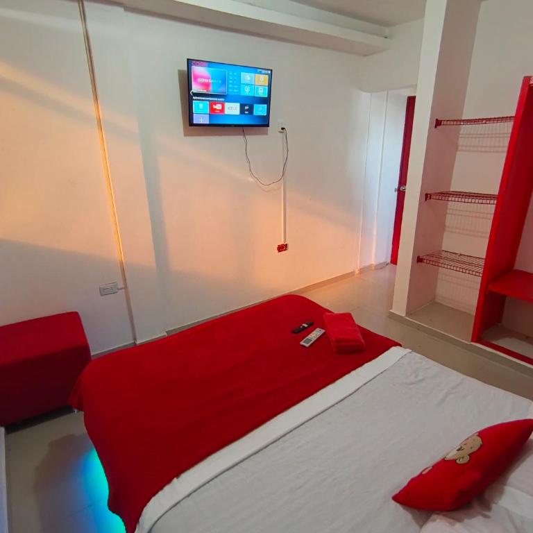 Cozy 5 Bedroom, 6 Bathroom Apartment - One-Bedroom Apartment - 5