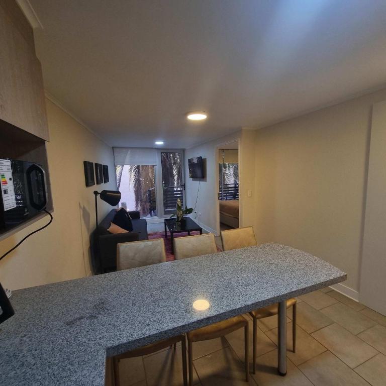 Central 1BR1BA in Santiago Balcony & Nearby Metro - Apartamento - 4