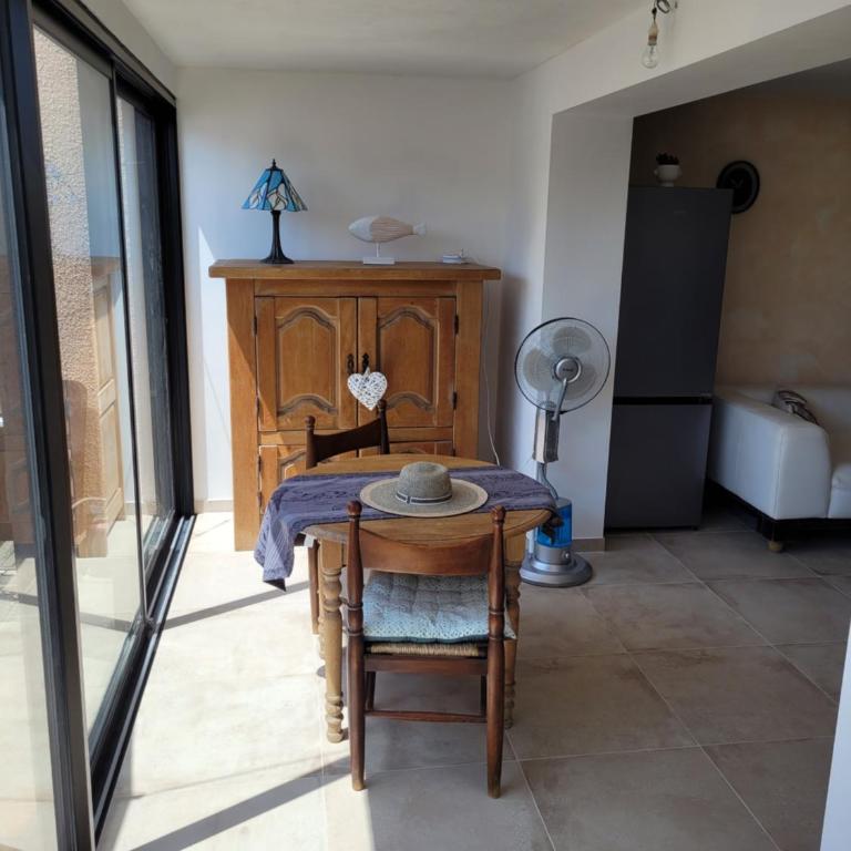 T3 70m2 rénové rdc, 50m plage,climatisé avec grd terrasse l'Argentiére - Appartement 2 Chambres - 22