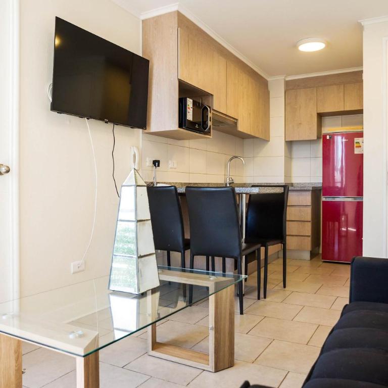 Central Chic 1BR Steps from Metro & Attractions - Apartment - 8