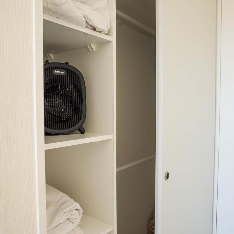 Central Chic 1BR Steps from Metro & Attractions - Apartment - 20