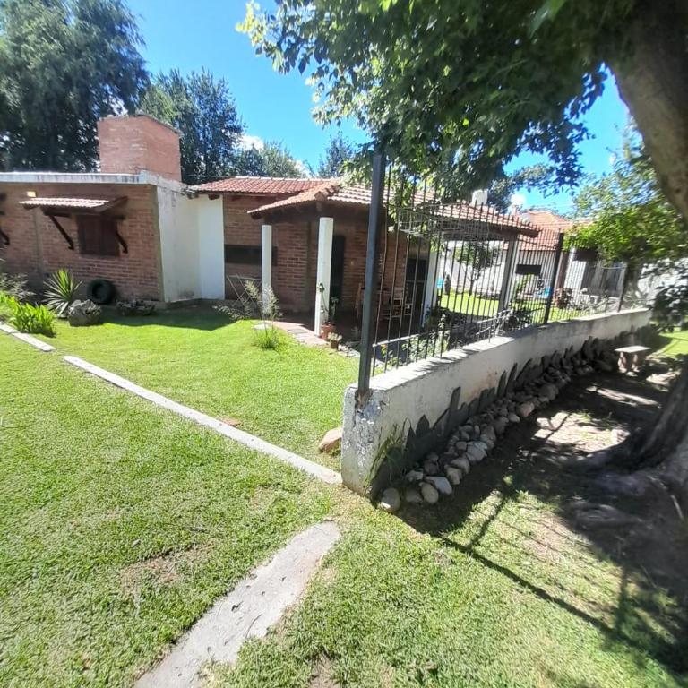 Refugio Serrano frente al Rio - Tres Rios - One-Bedroom House - 2