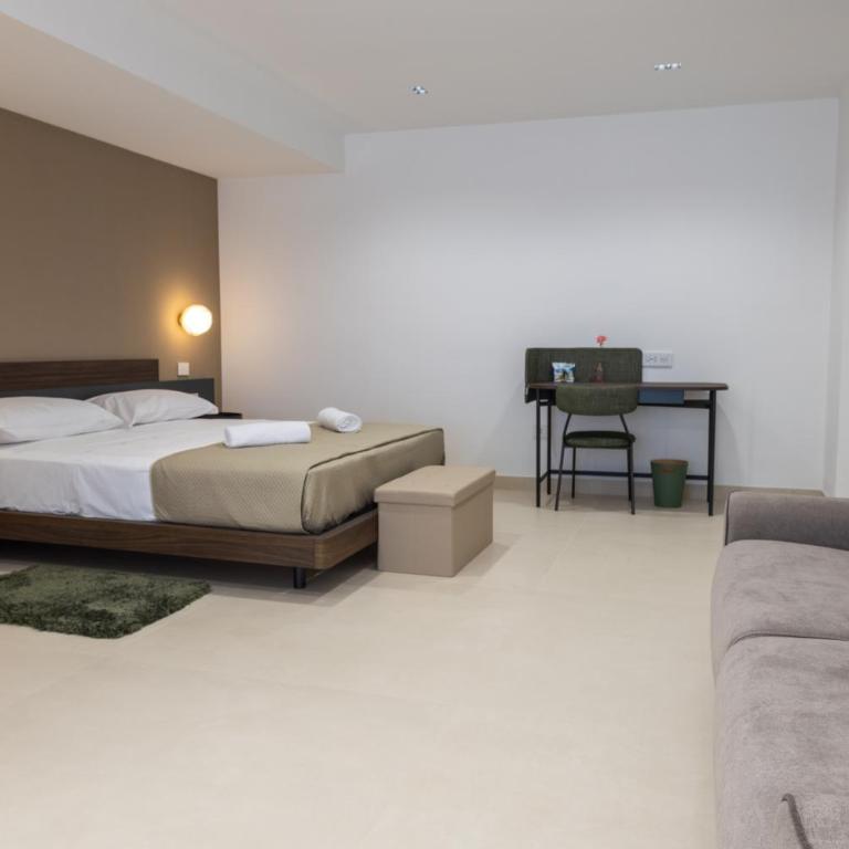 Villa delle Rose Pompei Rooms and Suite - King Suite with Spa Bath - 1