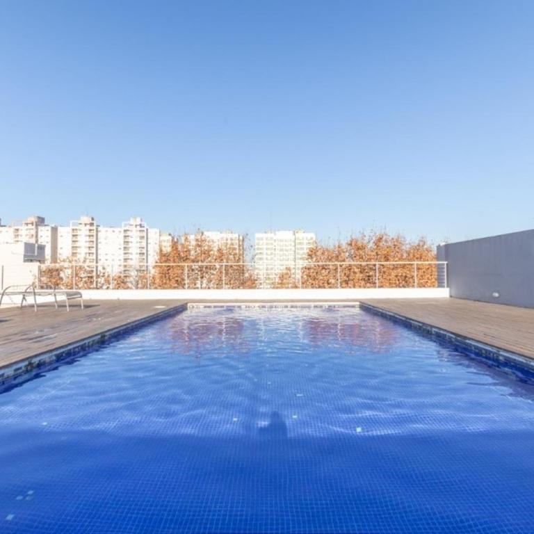 Ideal para ejecutivos con cochera, sala de conferencias, gym, pileta y seguridad 24hs - One-Bedroom Apartment - 6