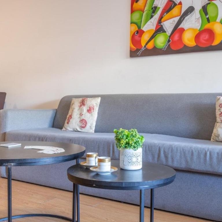 Ideal para ejecutivos con cochera, sala de conferencias, gym, pileta y seguridad 24hs - One-Bedroom Apartment - 37