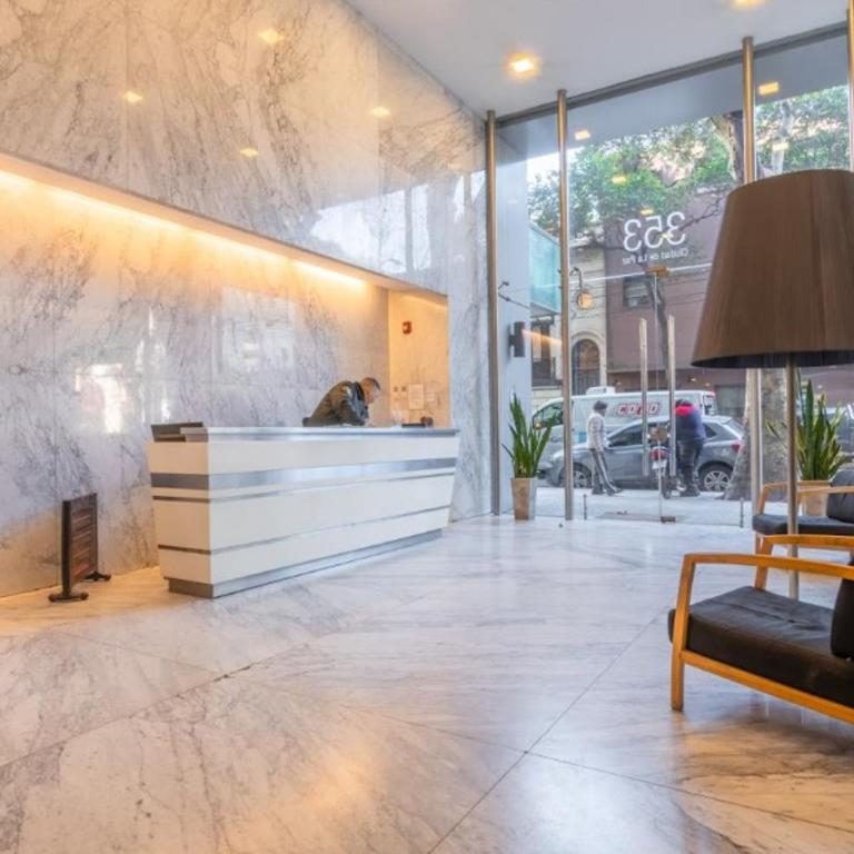 Ideal para ejecutivos con cochera, sala de conferencias, gym, pileta y seguridad 24hs - One-Bedroom Apartment - 30