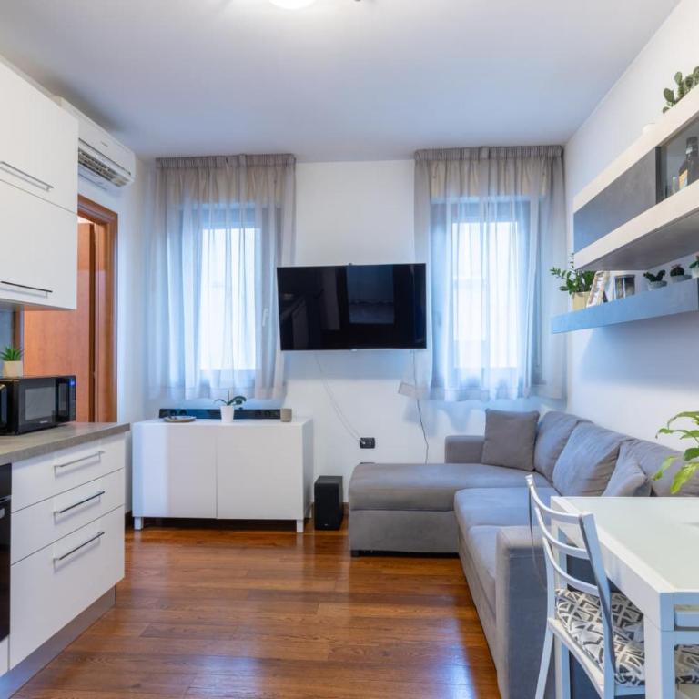 Alvin Deluxe Apartment - Cagliari -Private Parking - One-Bedroom Apartment - 1