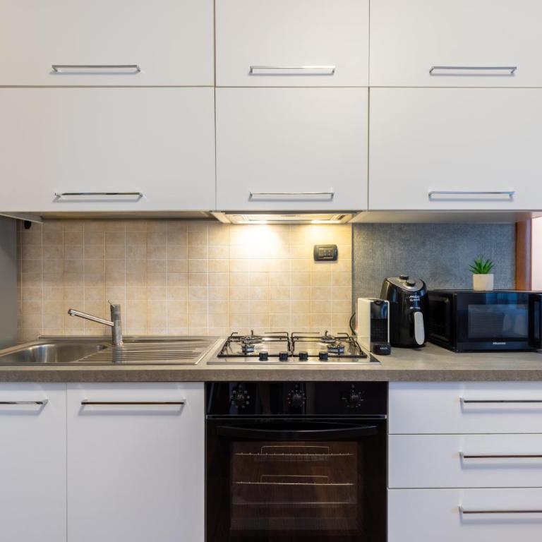 Alvin Deluxe Apartment - Cagliari -Private Parking - One-Bedroom Apartment - 3