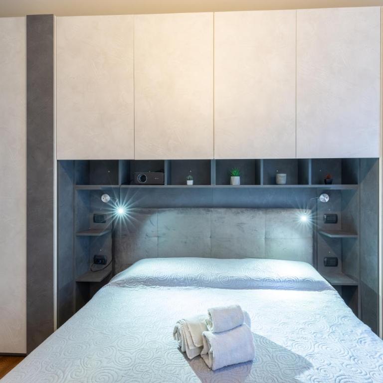 Alvin Deluxe Apartment - Cagliari -Private Parking - One-Bedroom Apartment - 24