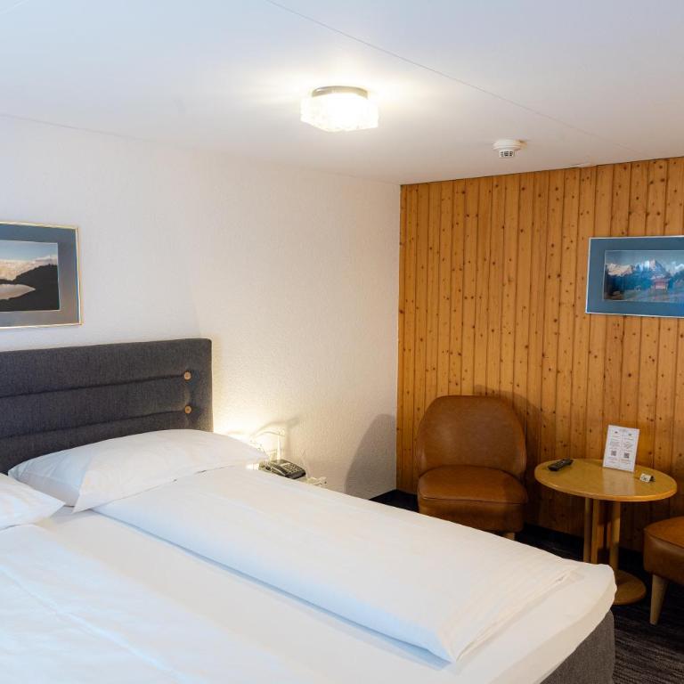 Jungfrau Lodge, Swiss Mountain Hotel - Kleines Doppelzimmer mit eigenem Bad (keine Aussicht) - 1