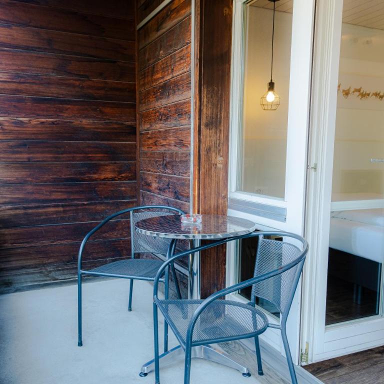 Jungfrau Lodge, Swiss Mountain Hotel - Doppel- oder Zweibettzimmer mit Eigerblick und Balkon - 4