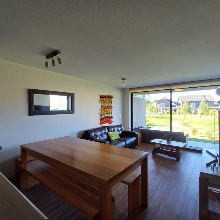 Family apartment just a short walk from Lake Villarrica - Three-Bedroom Apartment - 6