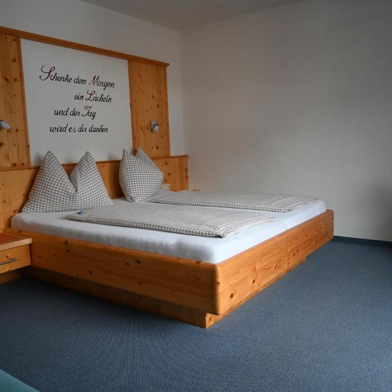 Gästehaus Pürstl-Kocher - Doppelzimmer mit Balkon - 2