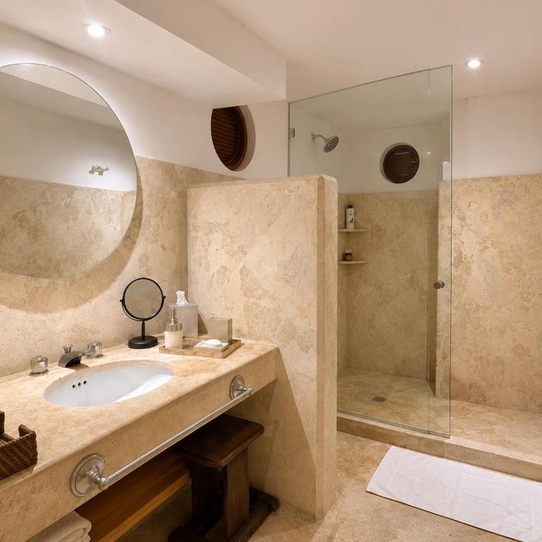 Calamari Homes - El Porvenir 205 - Walled City - Three-Bedroom Apartment - 4