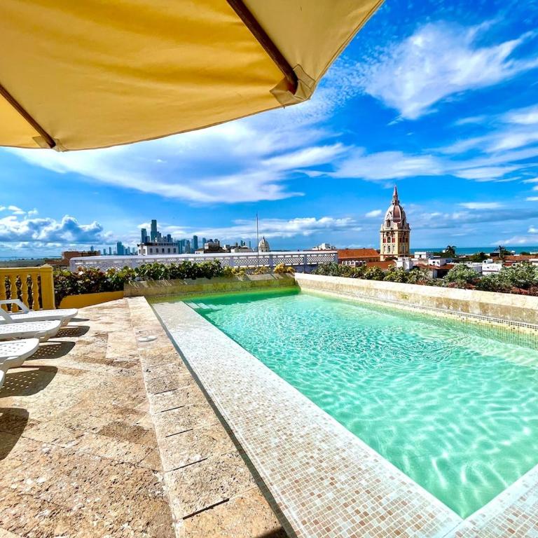 Calamari Homes - El Porvenir 205 - Walled City - Three-Bedroom Apartment - 8