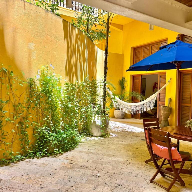 Calamari Homes - El Porvenir 205 - Walled City - Three-Bedroom Apartment - 23