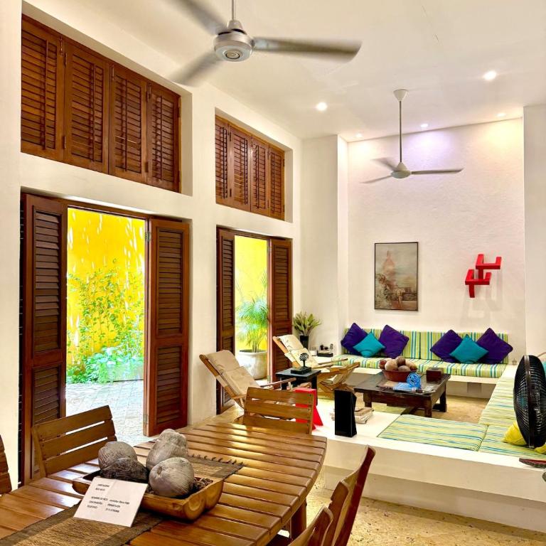 Calamari Homes - El Porvenir 205 - Walled City - Three-Bedroom Apartment - 27