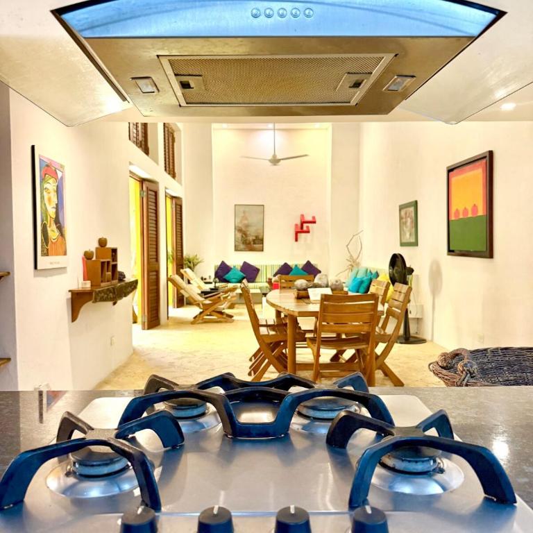 Calamari Homes - El Porvenir 205 - Walled City - Three-Bedroom Apartment - 28