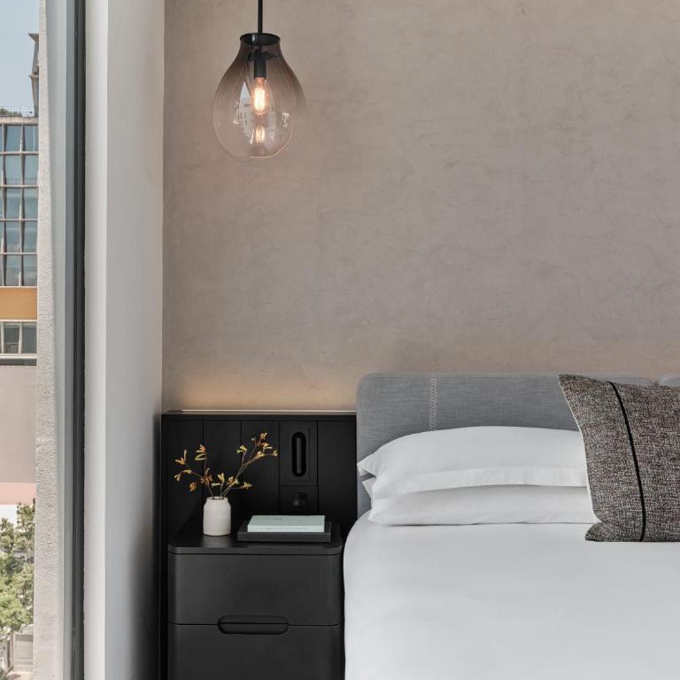 Kimpton El Castelar Polanco by IHG - Premium King Room with Balcony - Corner Spa - 11