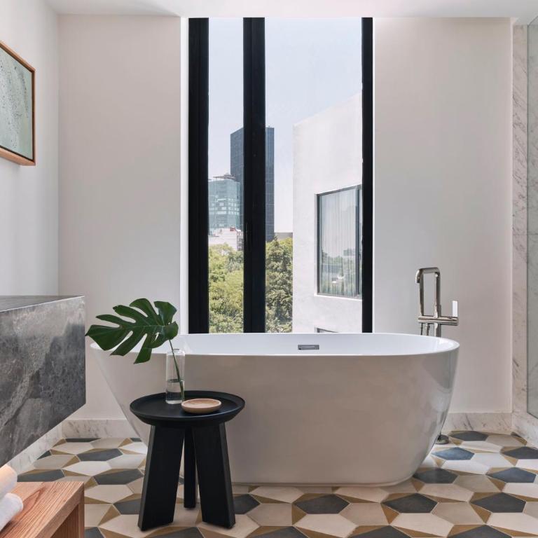 Kimpton El Castelar Polanco by IHG - Premium King Room with Terrace and Spa - 3