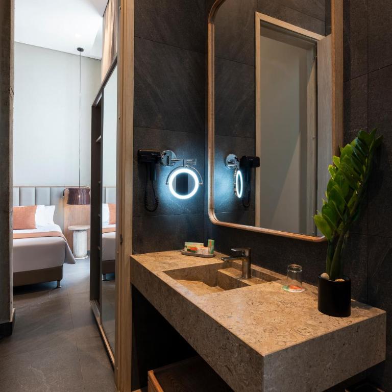 OZ Hotel Collection - Presidential Suite - 6