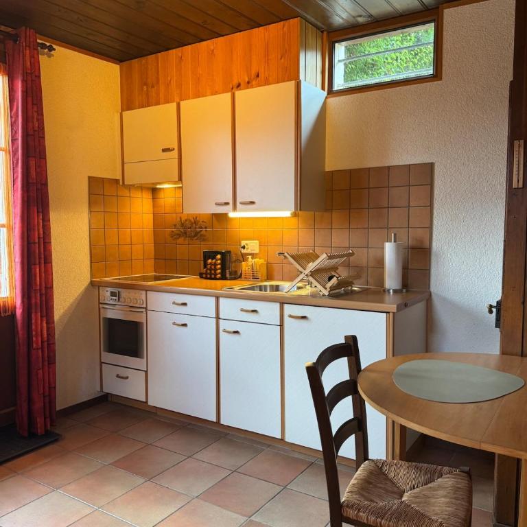 Tiny Chalet in Champéry 4 min Walk to Ski Lift & Train - Chalet 1 Chambre - 7