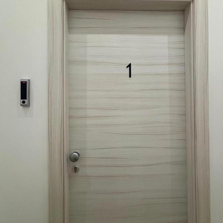 Sicily Rooms Living - Single Room with Private Bathroom - 1