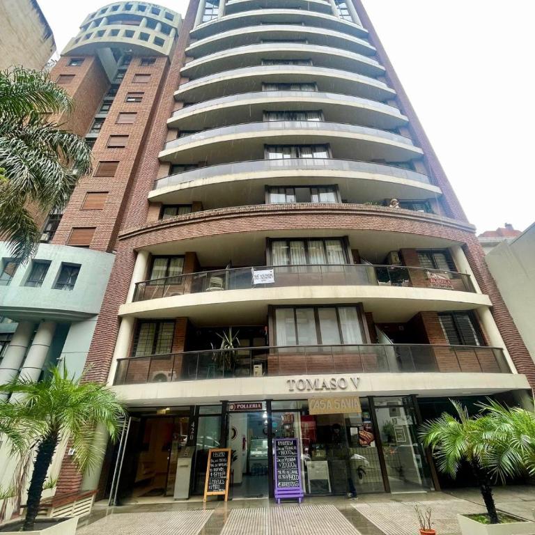 Metros de la terminal, top ubicacion, wifi rapido, cochera en frente - Apartamento de 1 dormitorio - 8
