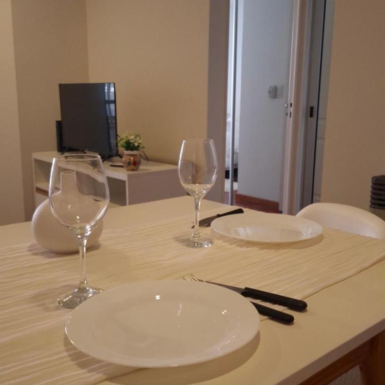 Metros de la terminal, top ubicacion, wifi rapido, cochera en frente - Apartamento de 1 dormitorio - 16