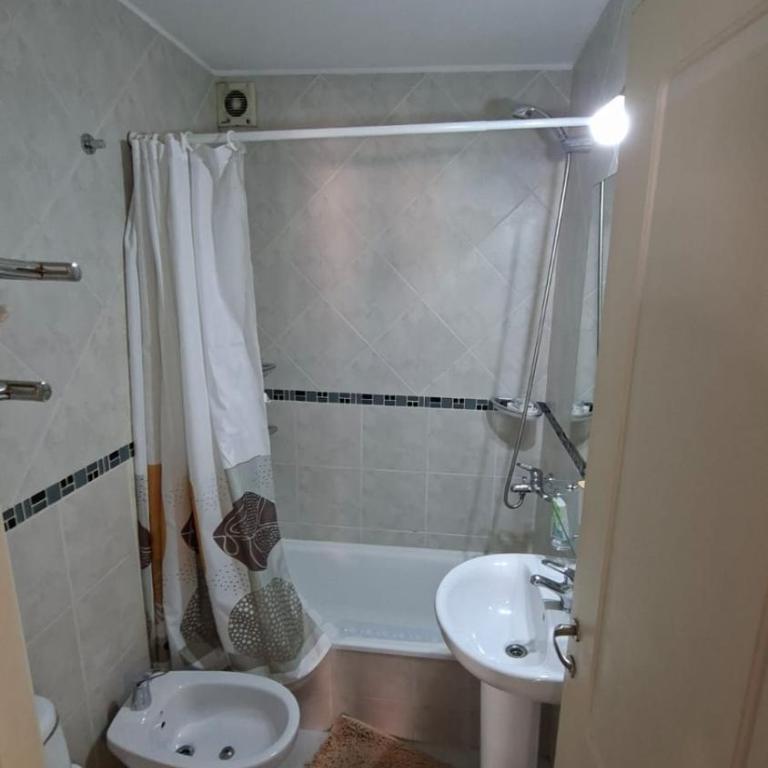 Metros de la terminal, top ubicacion, wifi rapido, cochera en frente - Apartamento de 1 dormitorio - 17