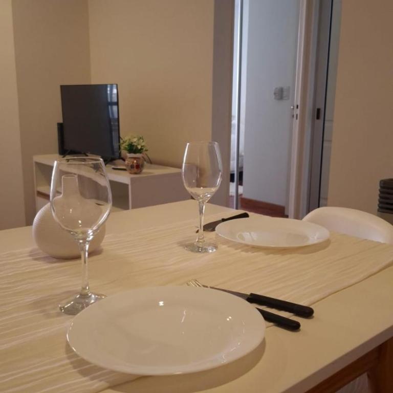 Metros de la terminal, top ubicacion, wifi rapido, cochera en frente - Apartamento de 1 dormitorio - 20