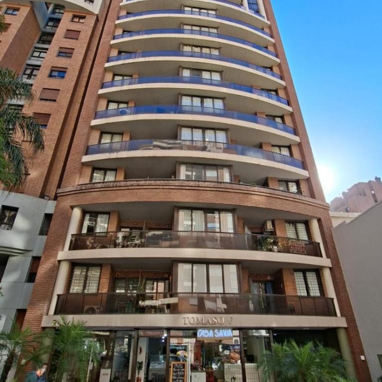 Metros de la terminal, top ubicacion, wifi rapido, cochera en frente - Apartamento de 1 dormitorio - 27