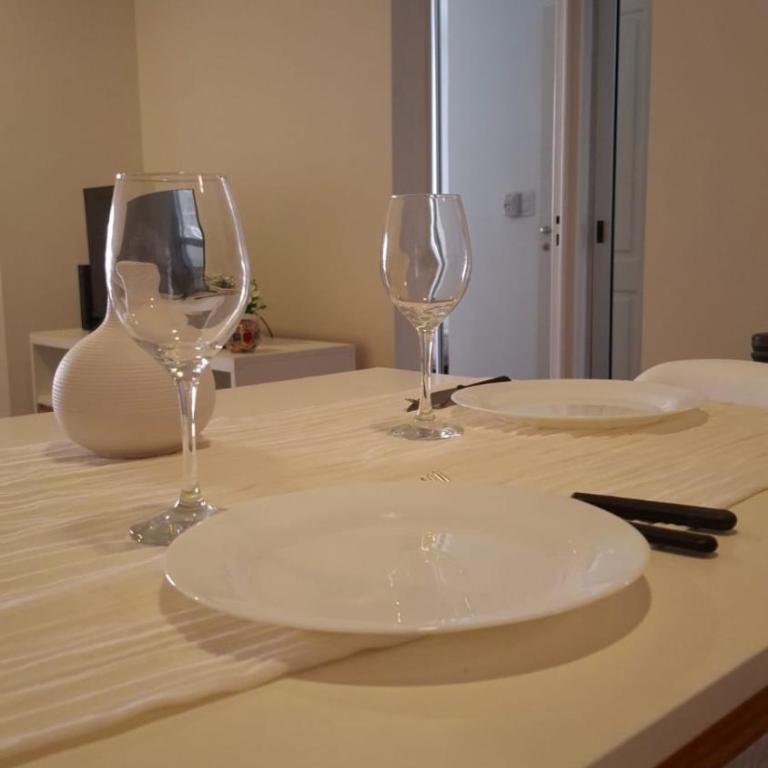 Metros de la terminal, top ubicacion, wifi rapido, cochera en frente - Apartamento de 1 dormitorio - 31