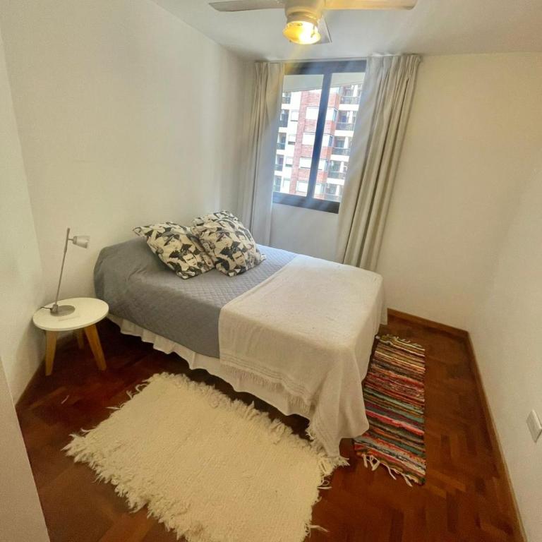 Metros de la terminal, top ubicacion, wifi rapido, cochera en frente - Apartamento de 1 dormitorio - 36