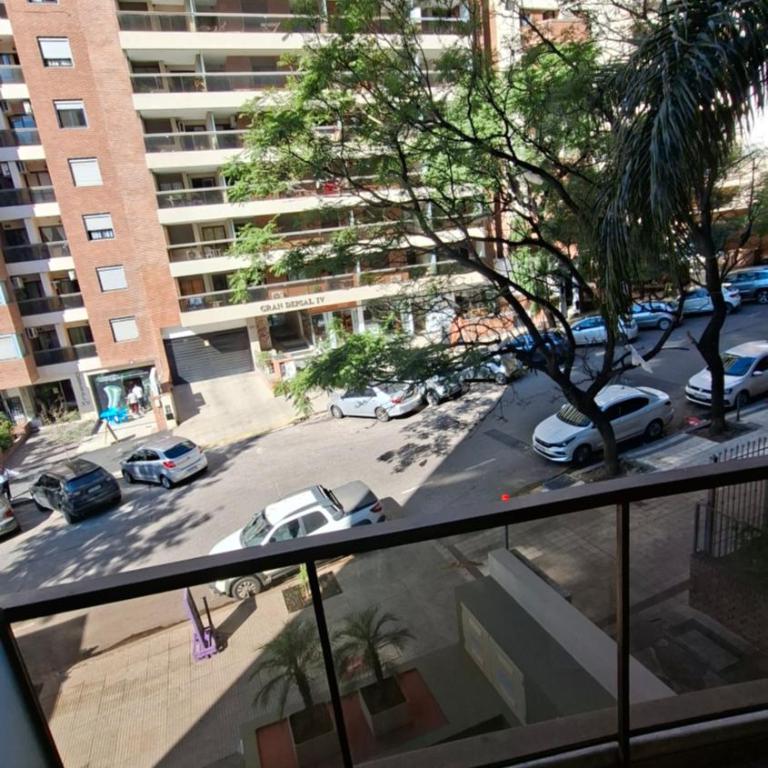 Metros de la terminal, top ubicacion, wifi rapido, cochera en frente - Apartamento de 1 dormitorio - 45