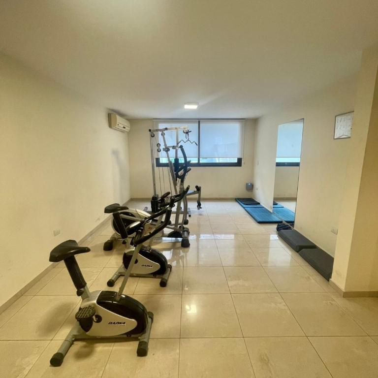 Metros de la terminal, top ubicacion, wifi rapido, cochera en frente - Apartamento de 1 dormitorio - 47