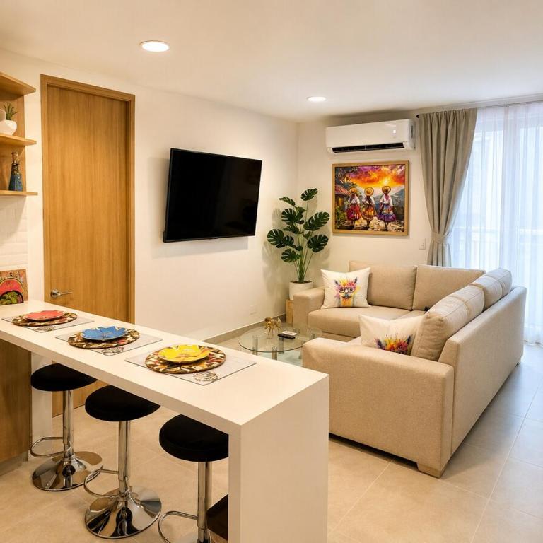 The Serena Stay Luxury BR and Office Near the Beach - Two-Bedroom Apartment - 1