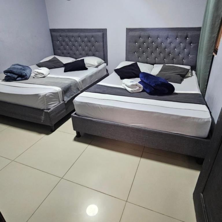 aparta hotel continental estadio - Twin Room with Private Bathroom - 13